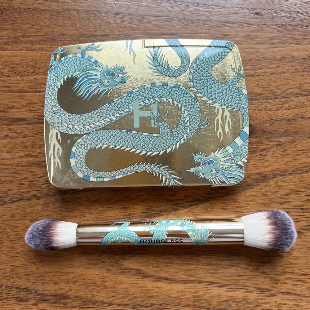 Hourglass Dragon Design Palette with Brush